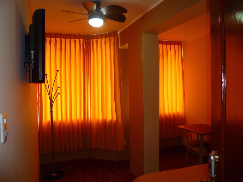 Hospedaje Oasis Chiclayo Eksteriør bilde