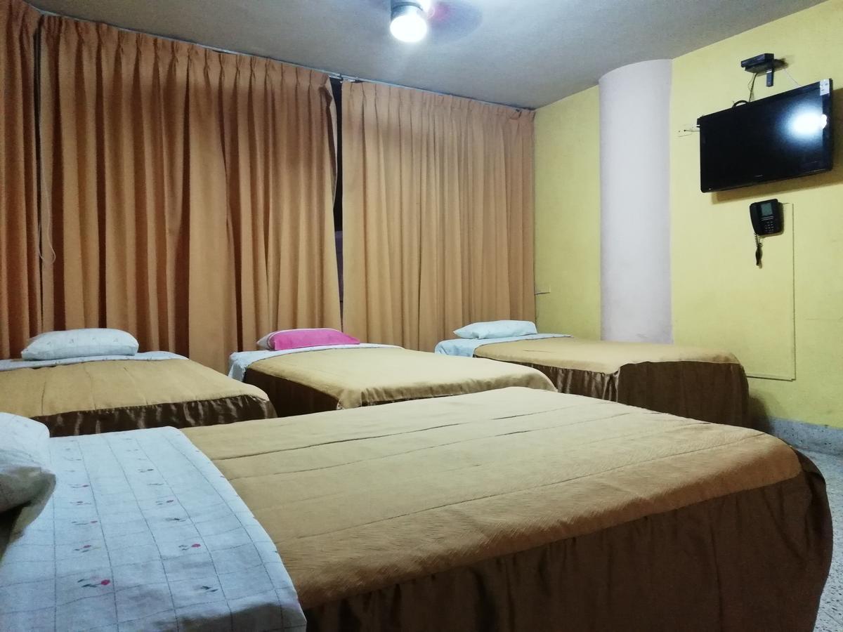 Hospedaje Oasis Chiclayo Eksteriør bilde